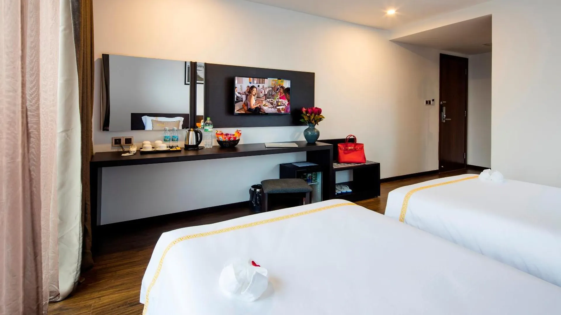 Meriton Hotel Nha Trang 4*,  Vietnam